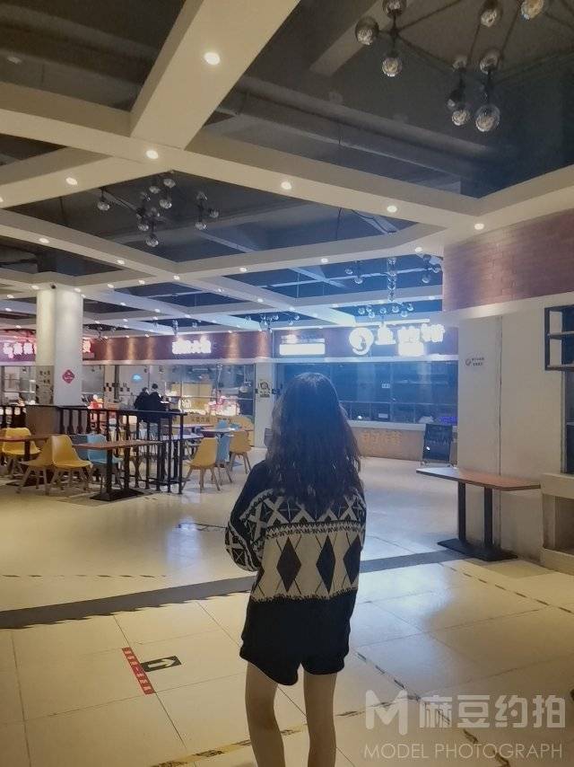 校园模特