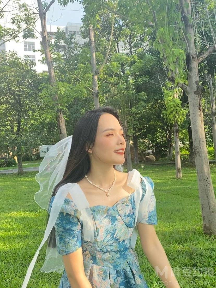 清新模特