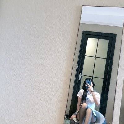 黑白模特
