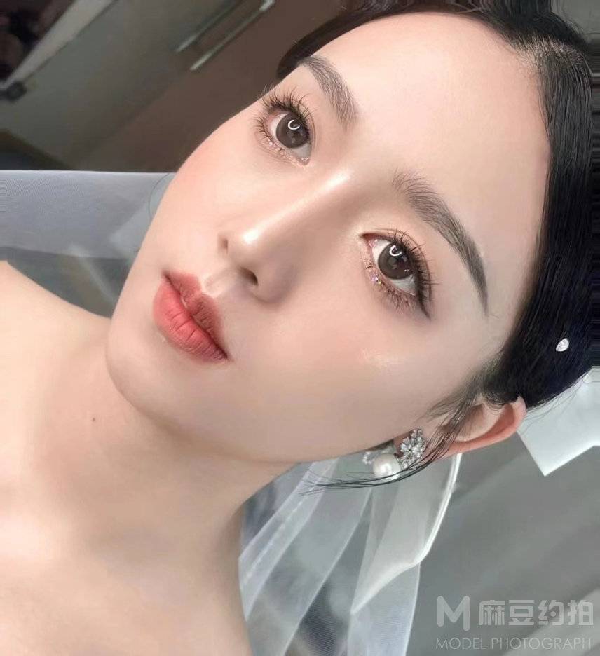 妆容模特