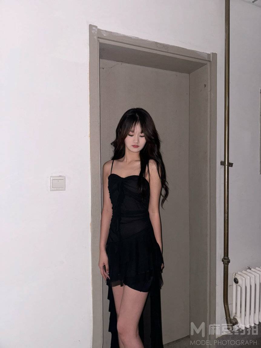 黑白模特
