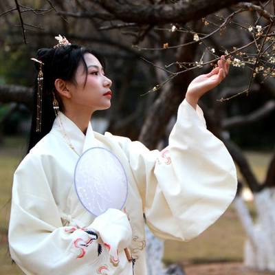 汉服模特