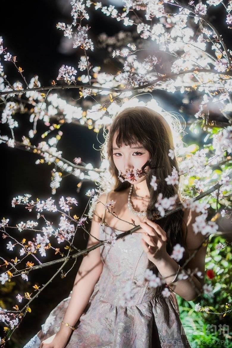 夜景模特