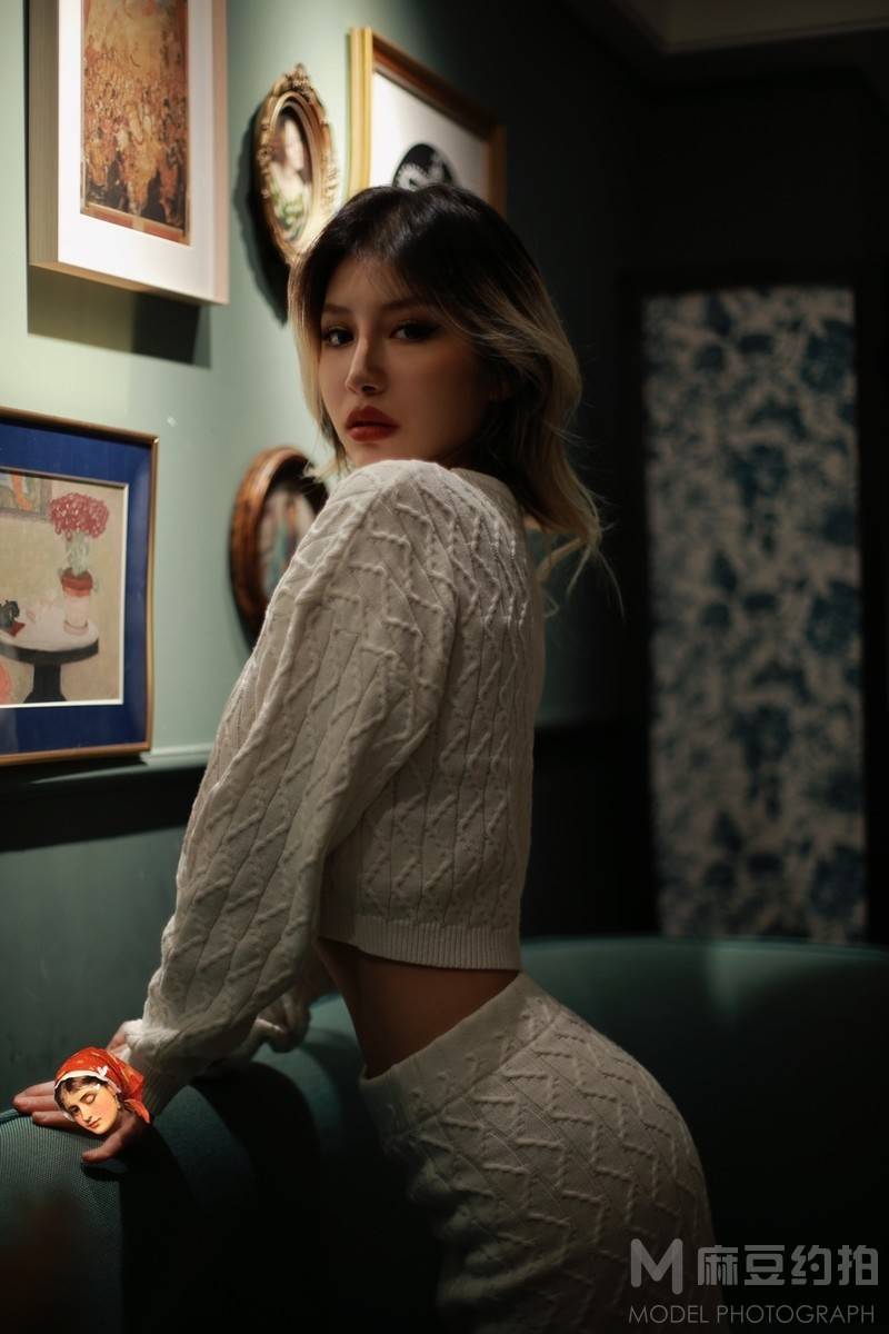 黑白模特