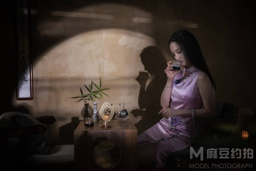 情绪模特