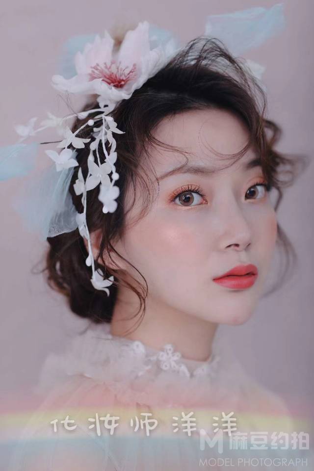 妆容模特