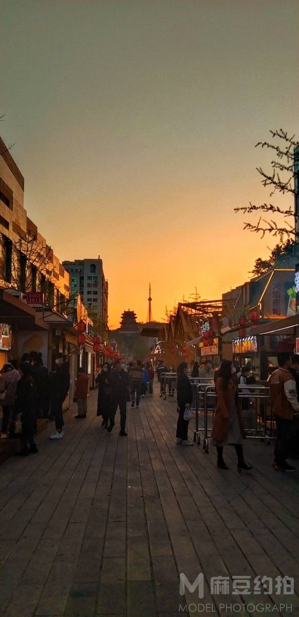 夜景模特