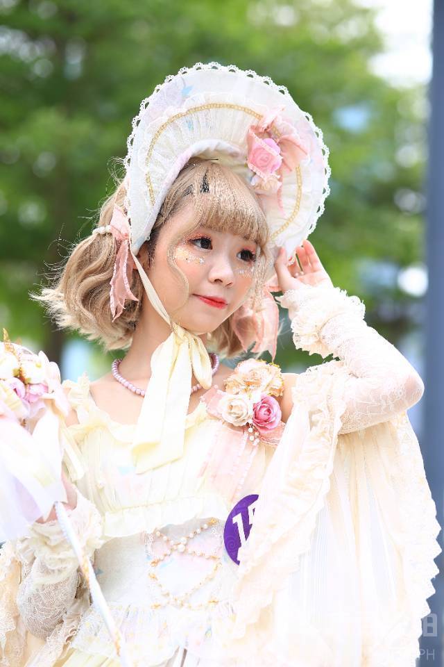 妆容模特