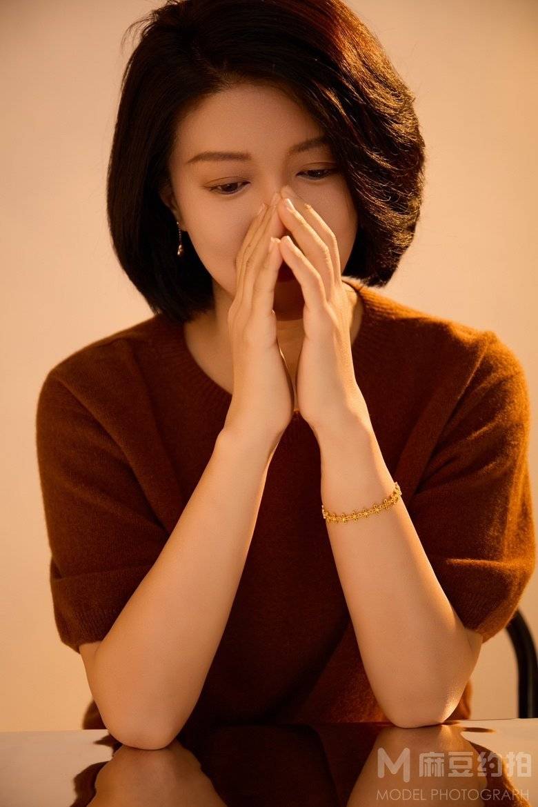 情绪模特