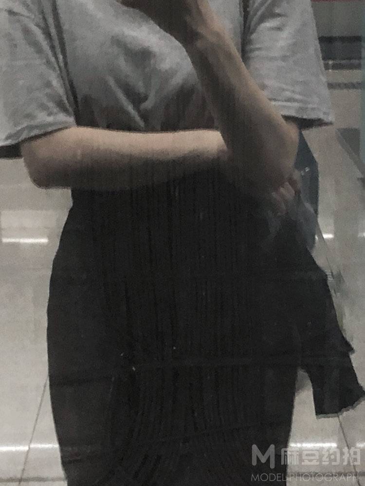 黑白模特