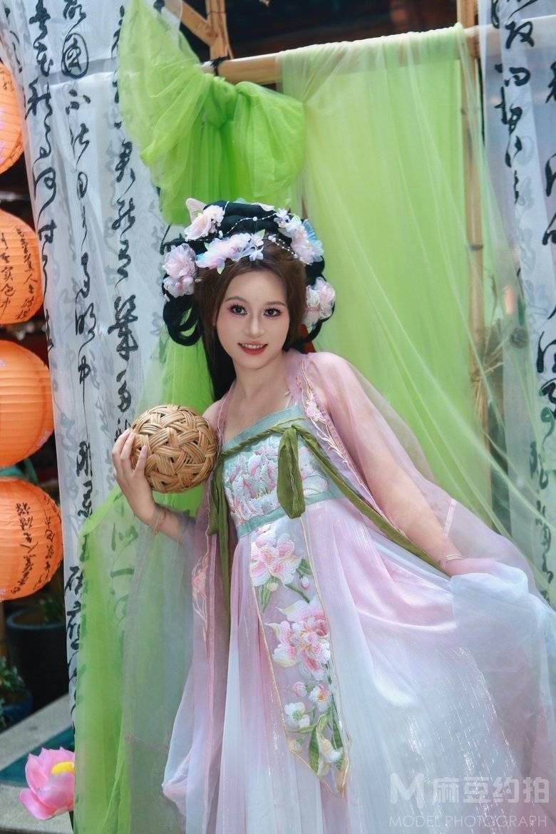 妆容模特