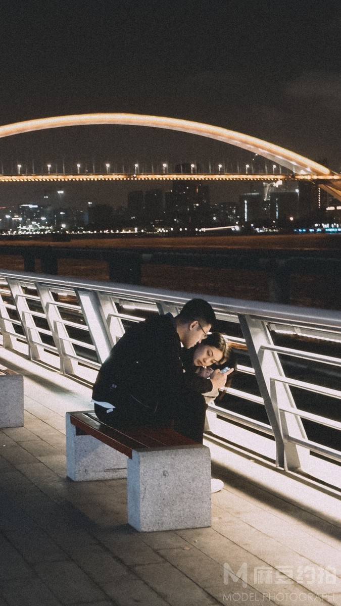 夜景模特