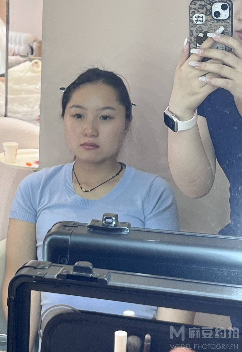 妆容模特