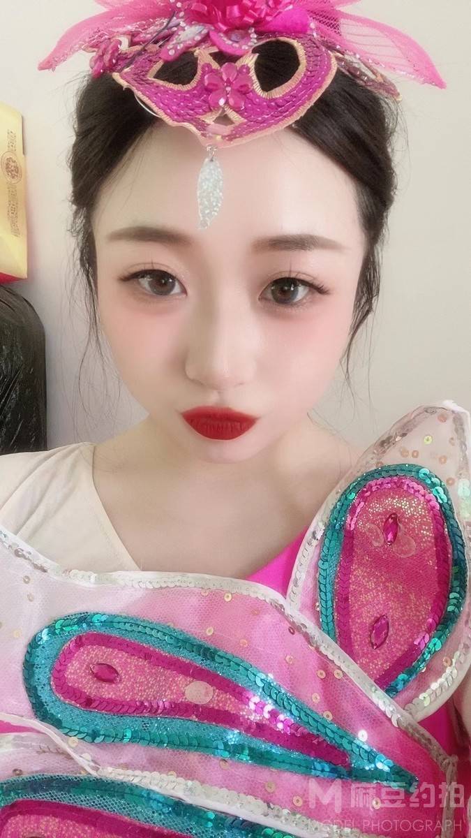 妆容模特