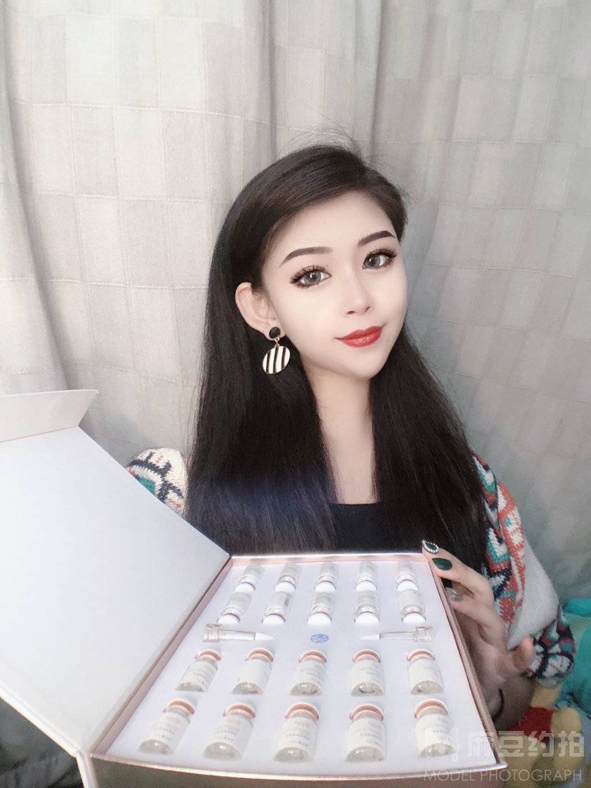 妆容模特