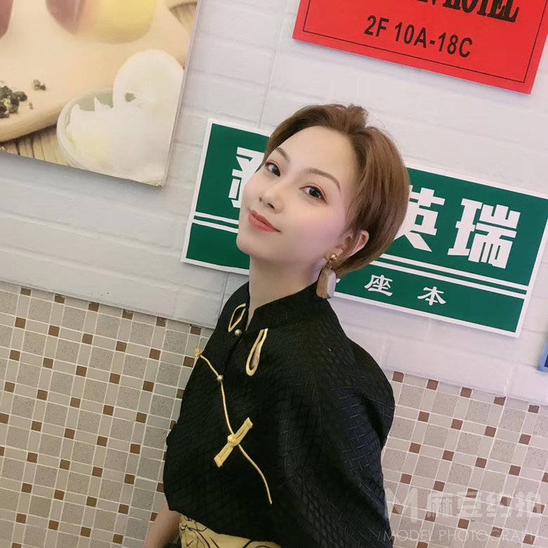 暗黑模特