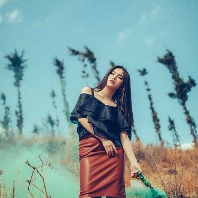 情绪模特