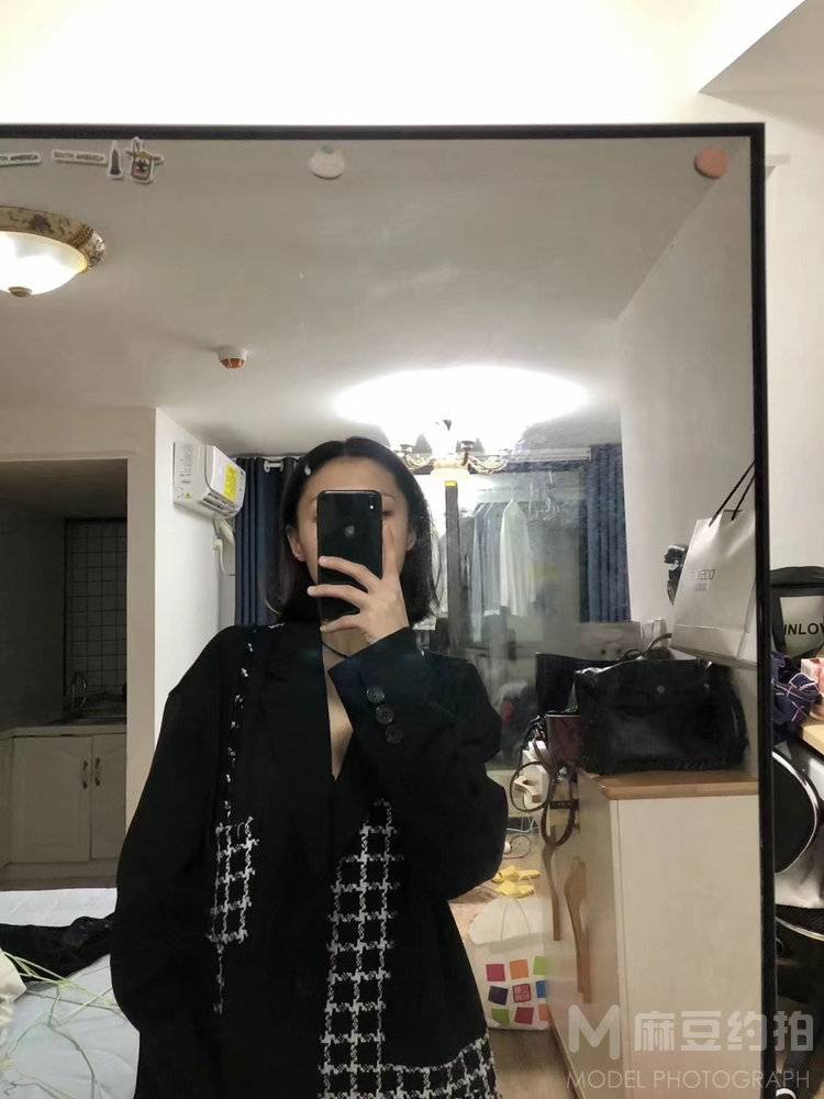 黑白模特