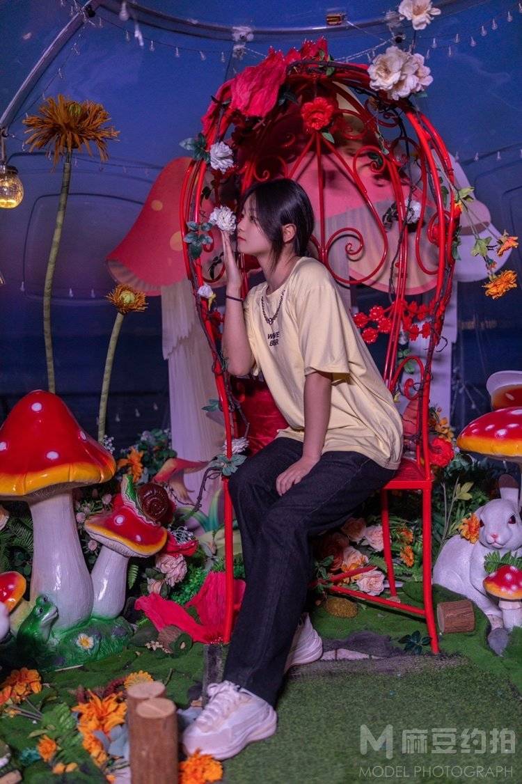 情绪模特