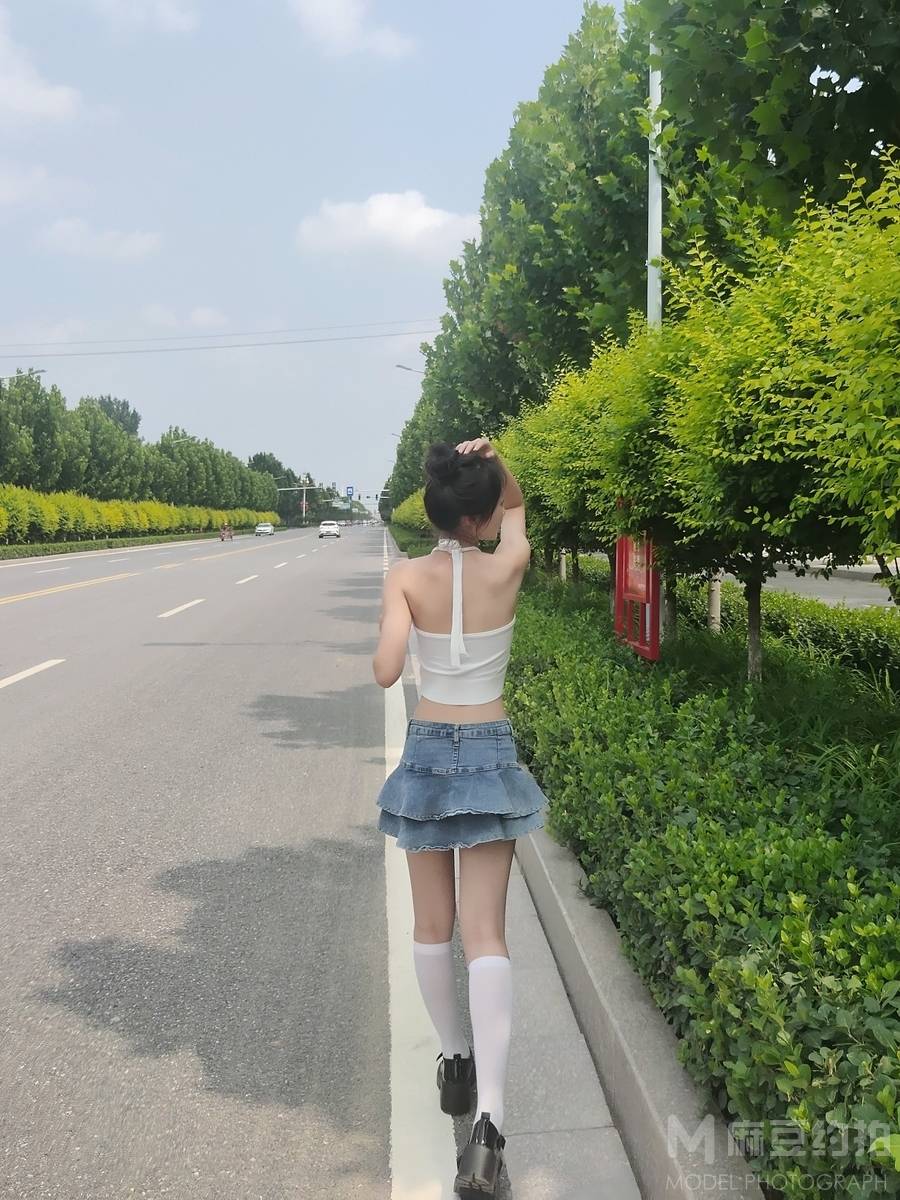 校园模特