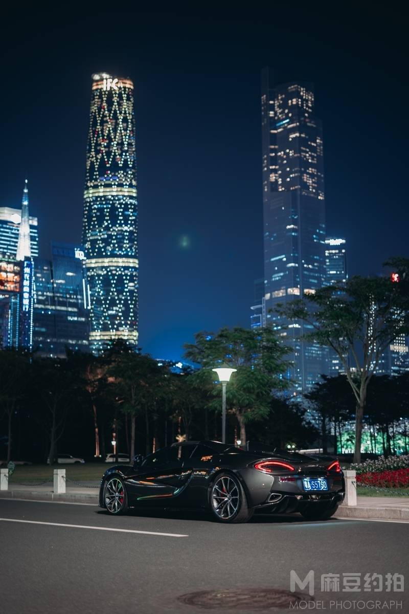 夜景模特