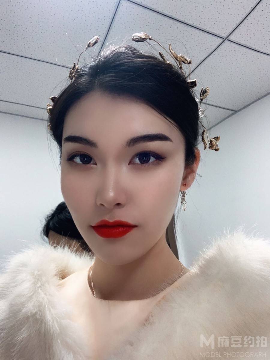妆容模特