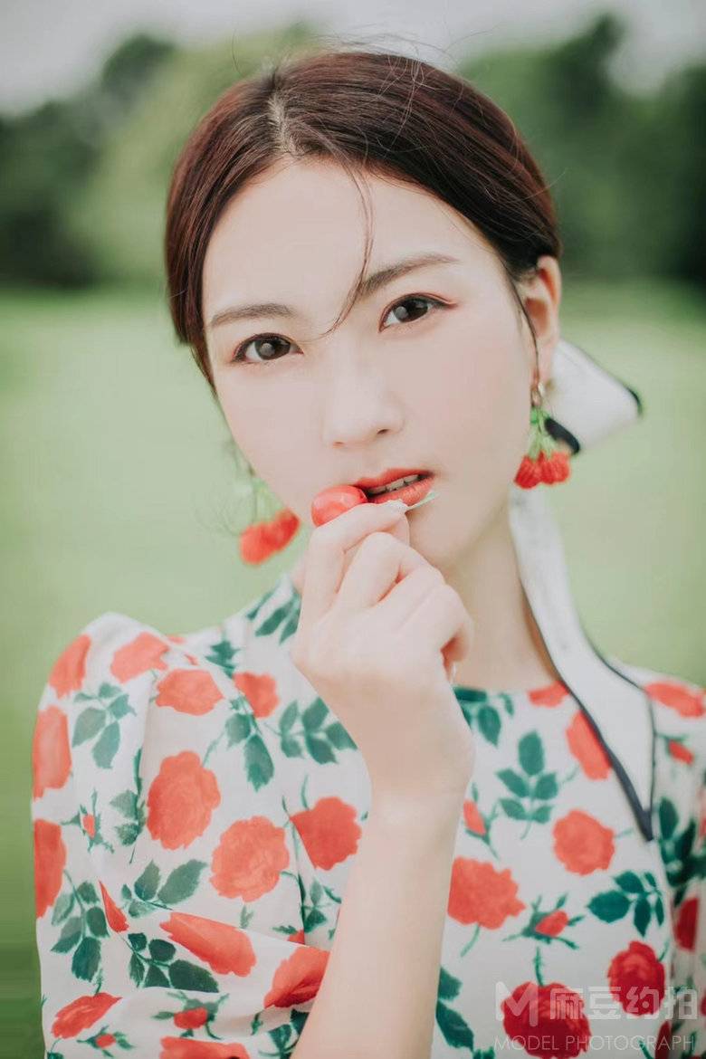 校园模特
