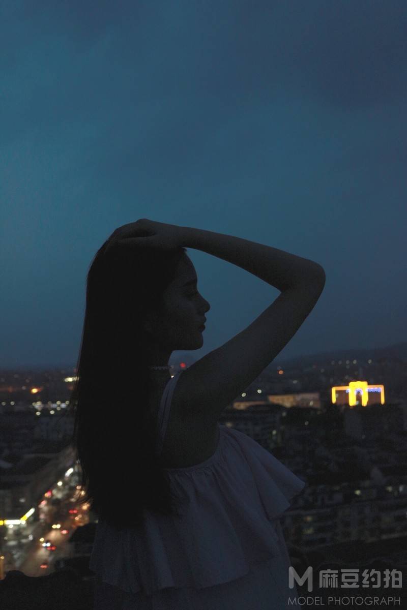 夜景模特