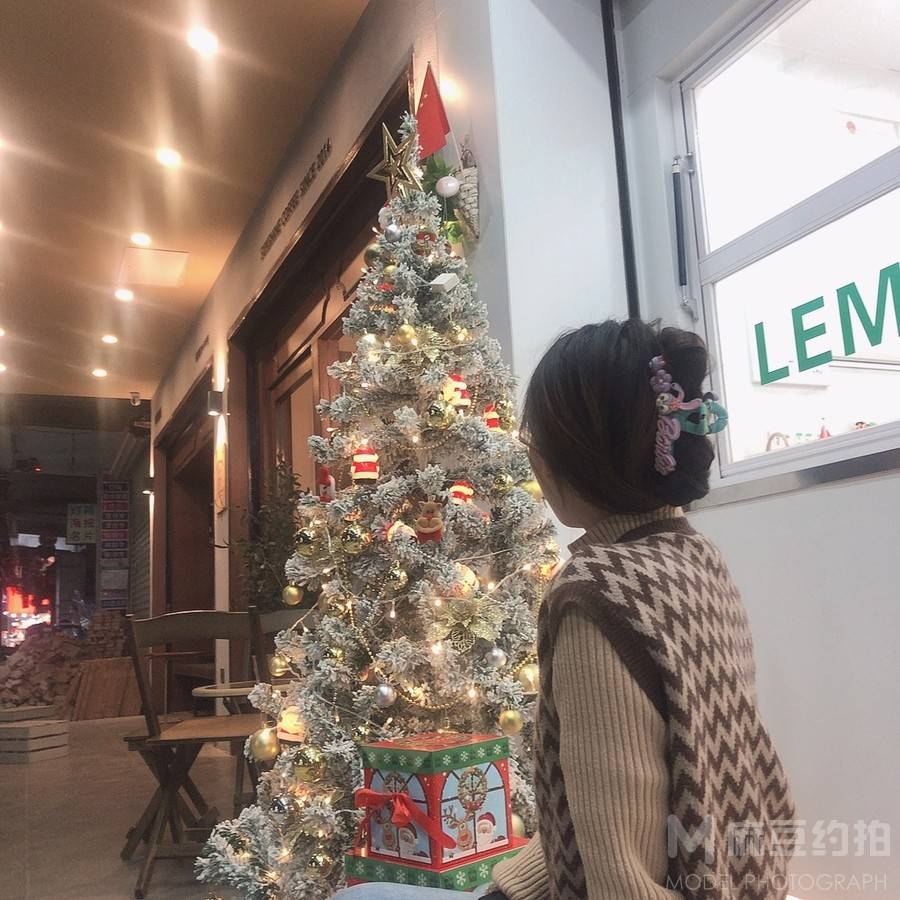 校园模特