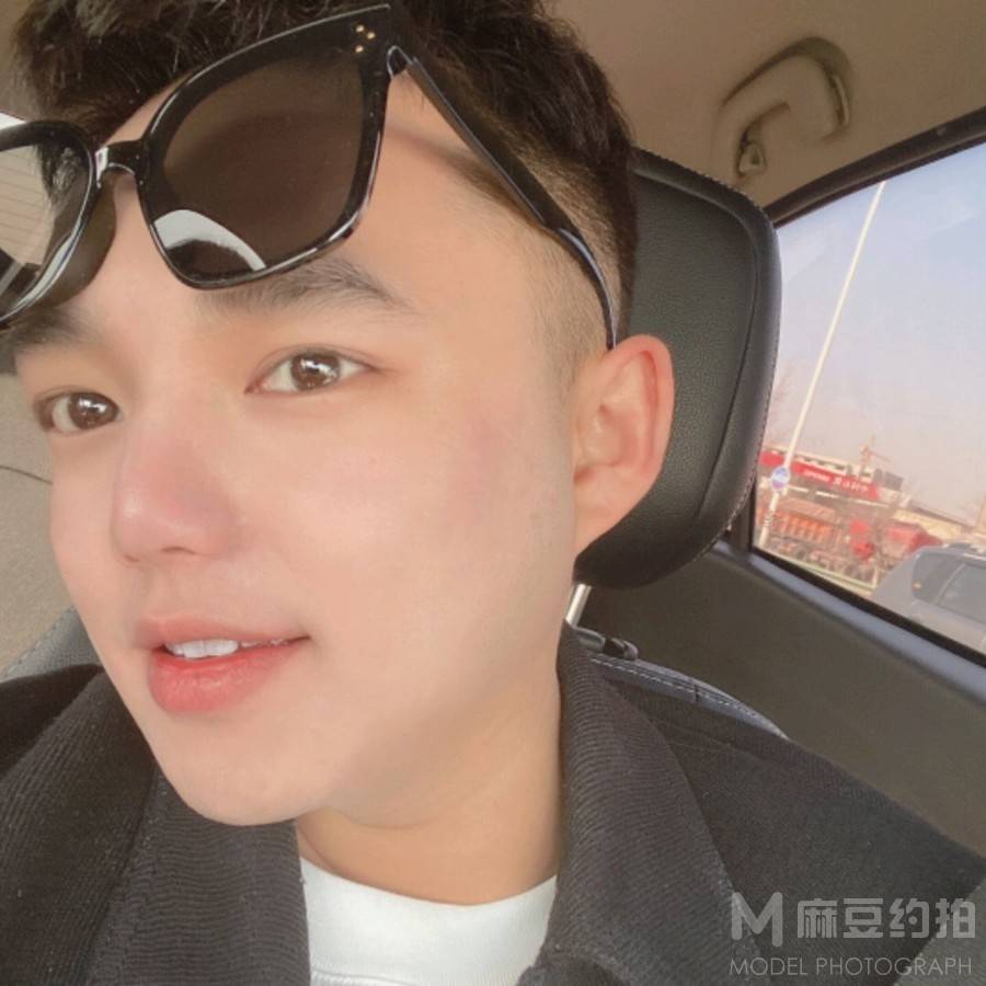 商务模特