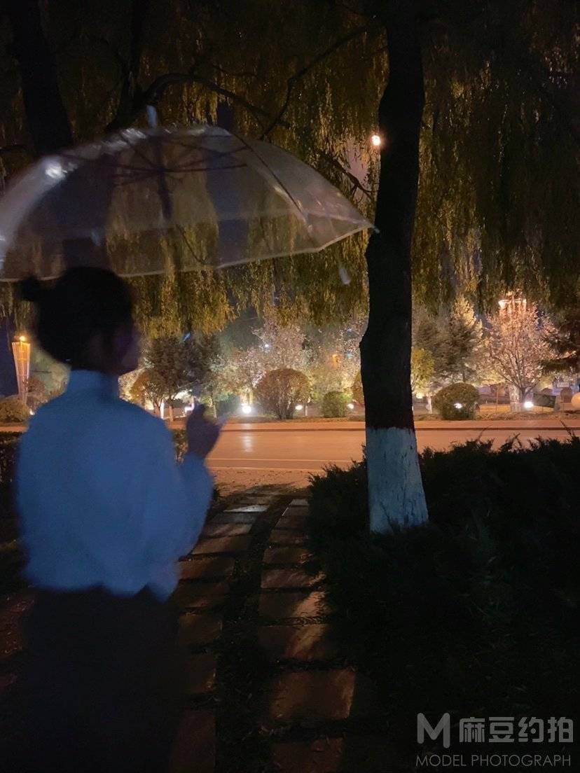 夜景模特