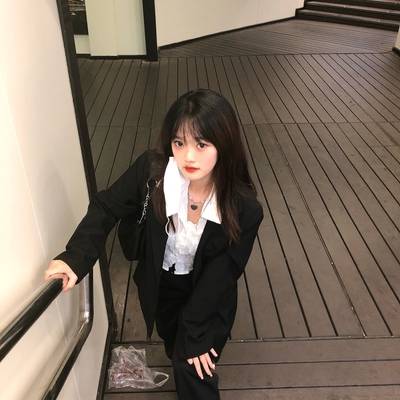 黑白模特