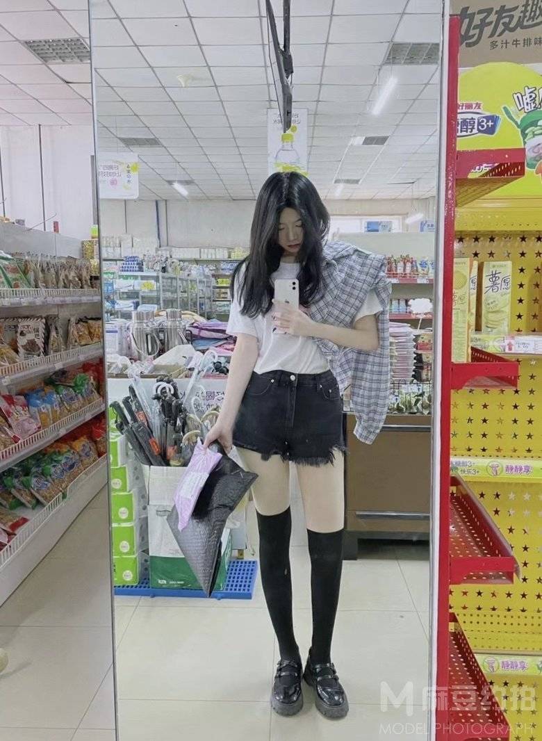 胶片模特