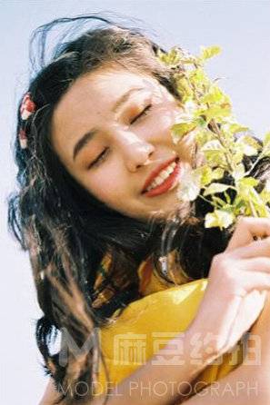 宝丽来模特