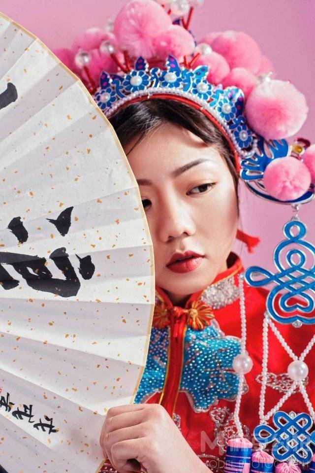 情绪模特