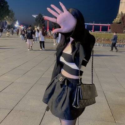 黑白模特