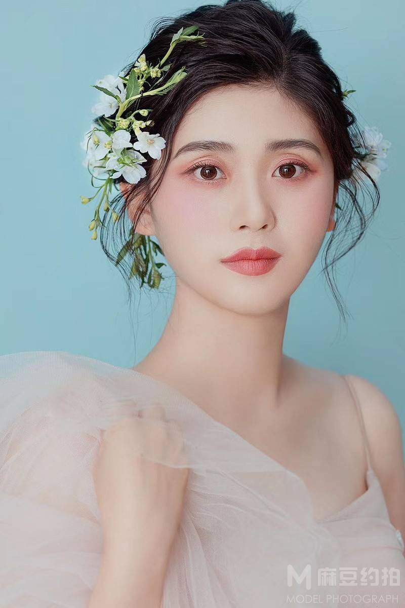 妆容模特