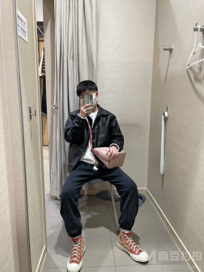 黑白模特