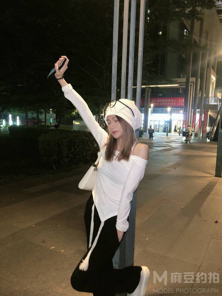 夜景模特