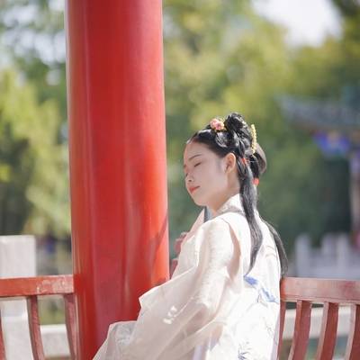 汉服模特