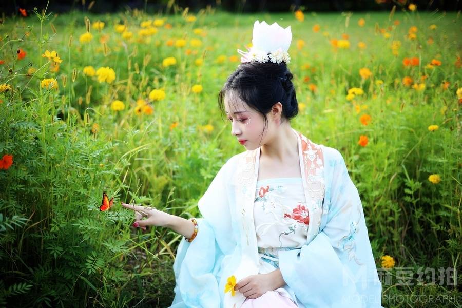 汉服模特