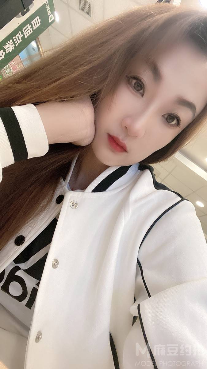 纪实模特