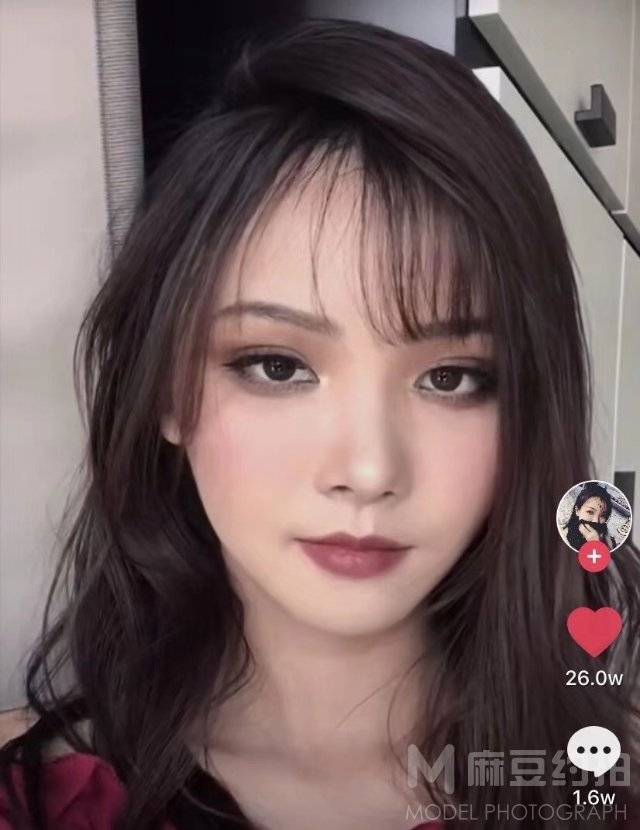 妆容模特