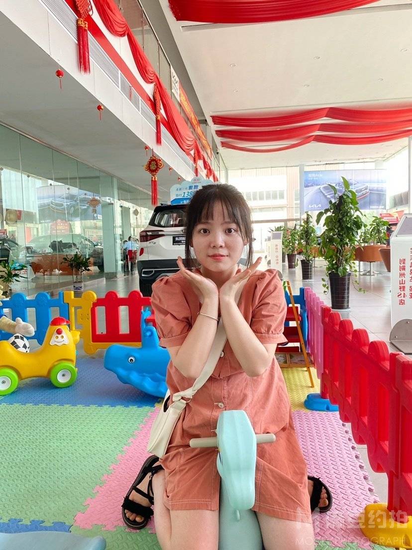 清新模特