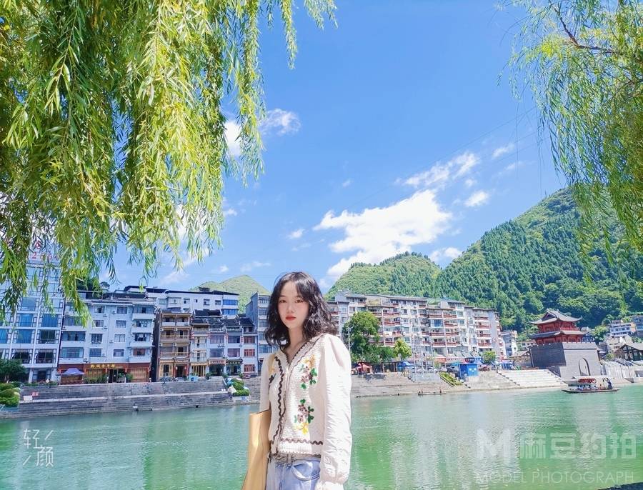 清新模特
