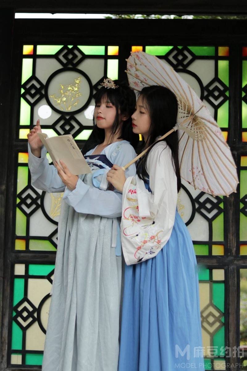 汉服模特