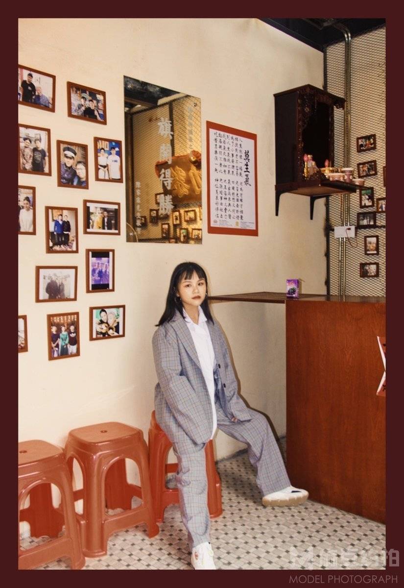 情绪模特