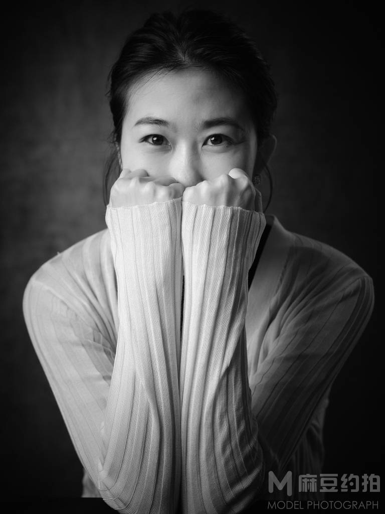 黑白模特