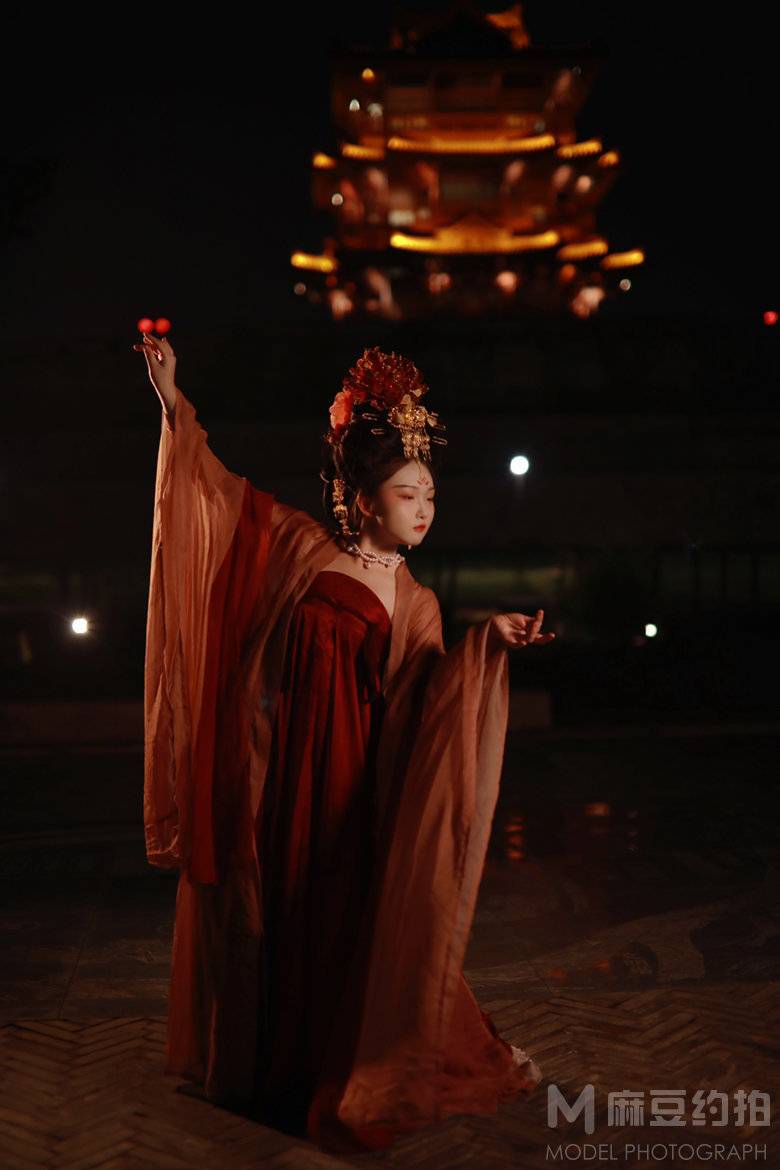 汉服模特