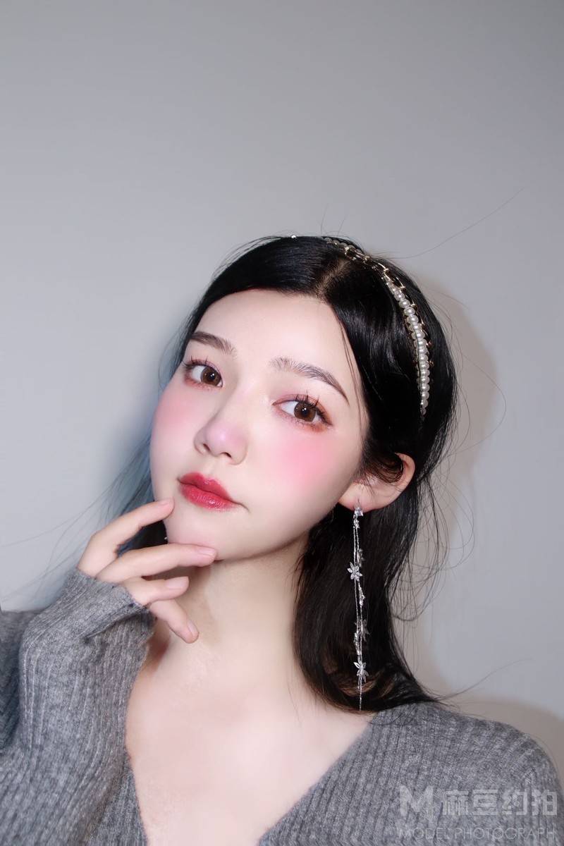 妆容模特